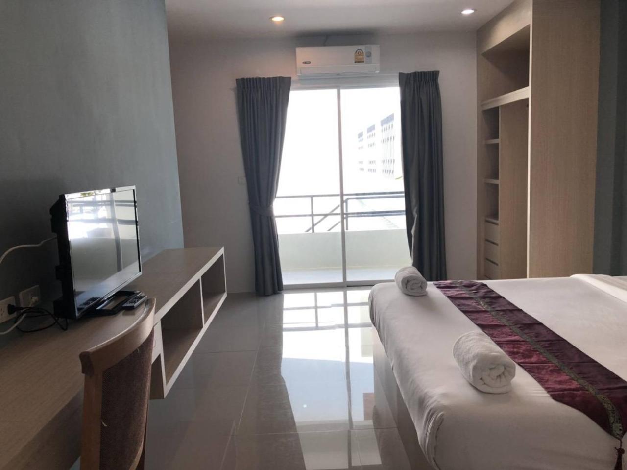 카오 오트 에어포트 호텔 Nai Yang Beach 외부 사진
