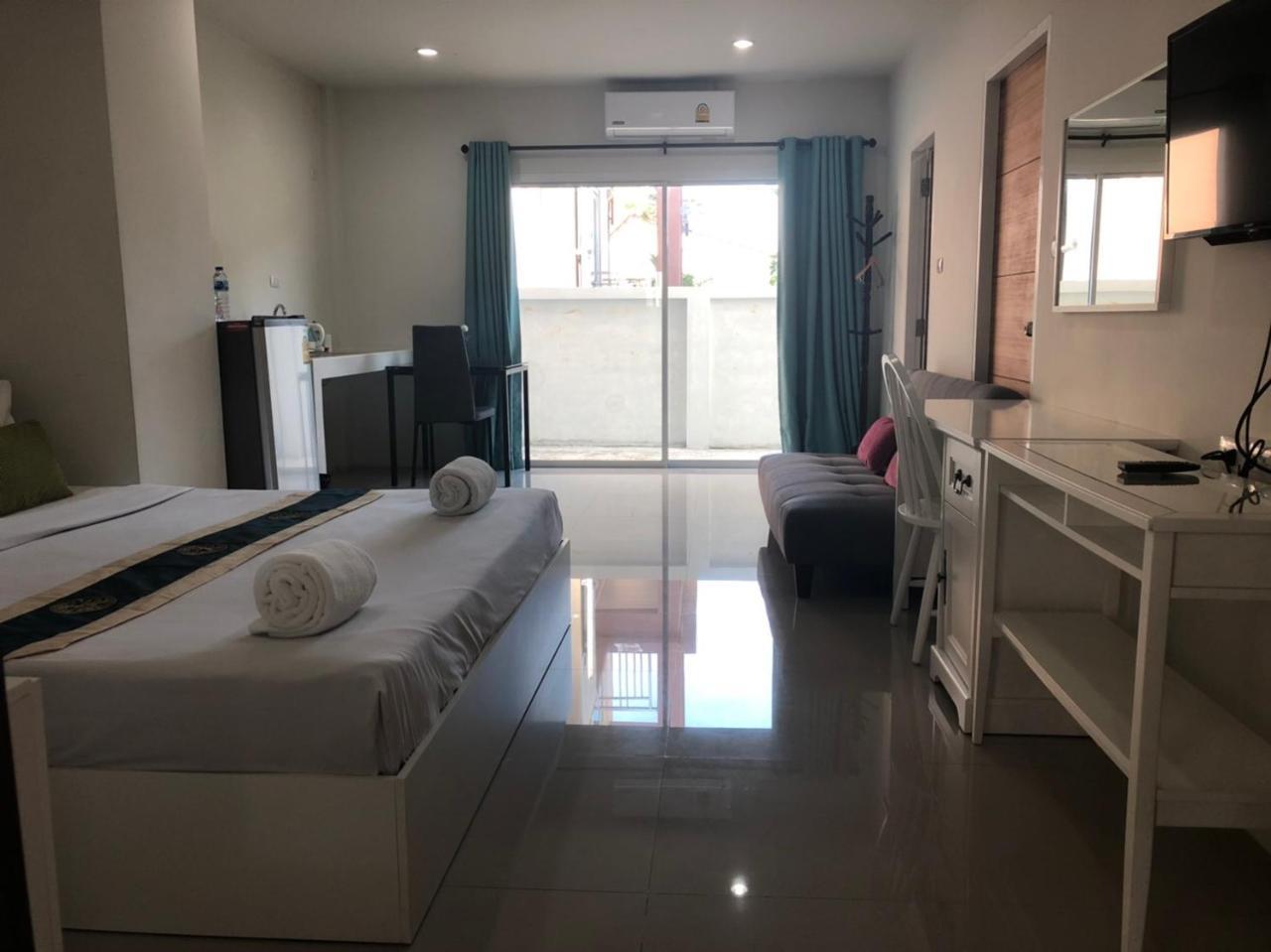카오 오트 에어포트 호텔 Nai Yang Beach 외부 사진