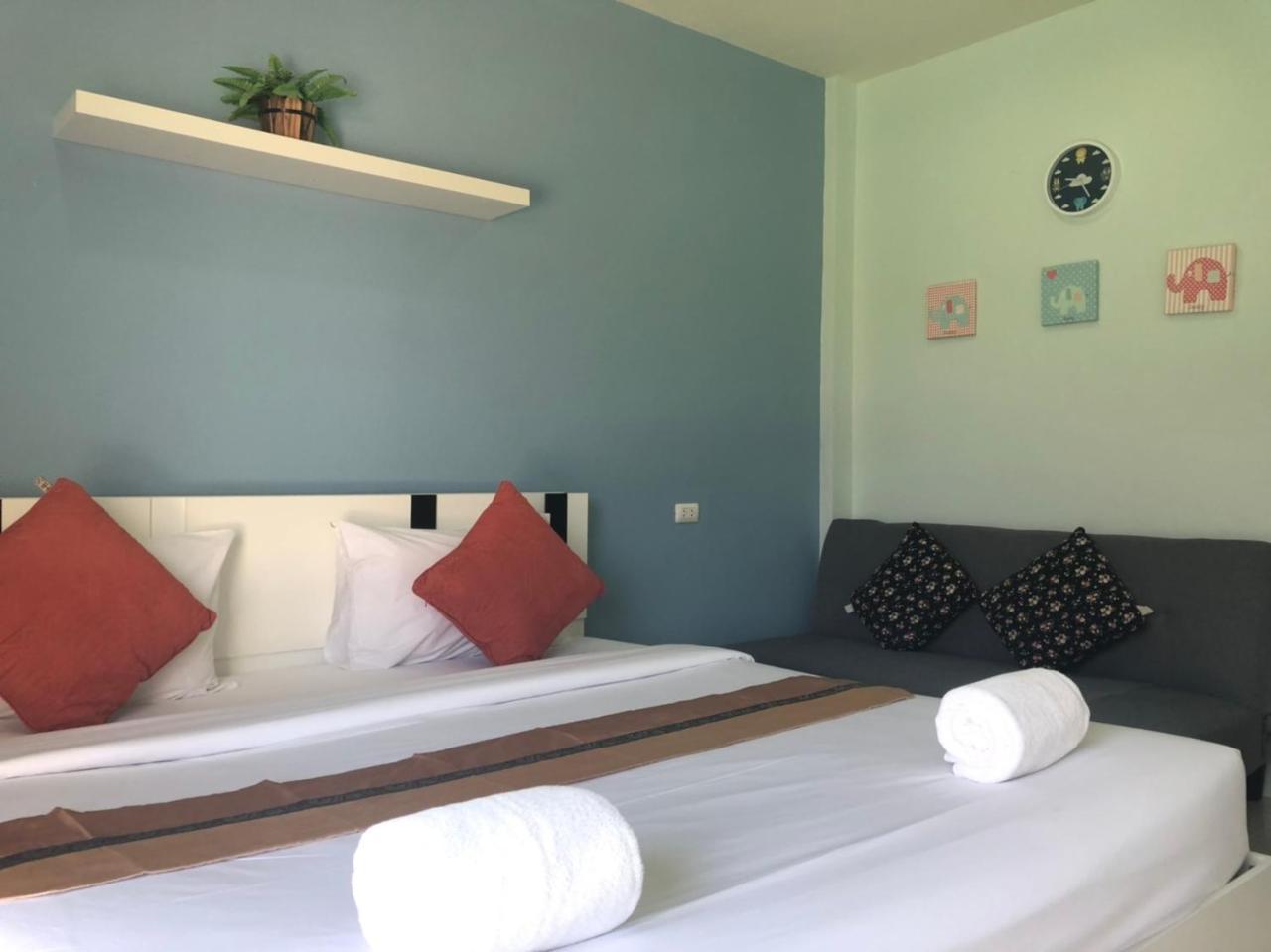 카오 오트 에어포트 호텔 Nai Yang Beach 외부 사진
